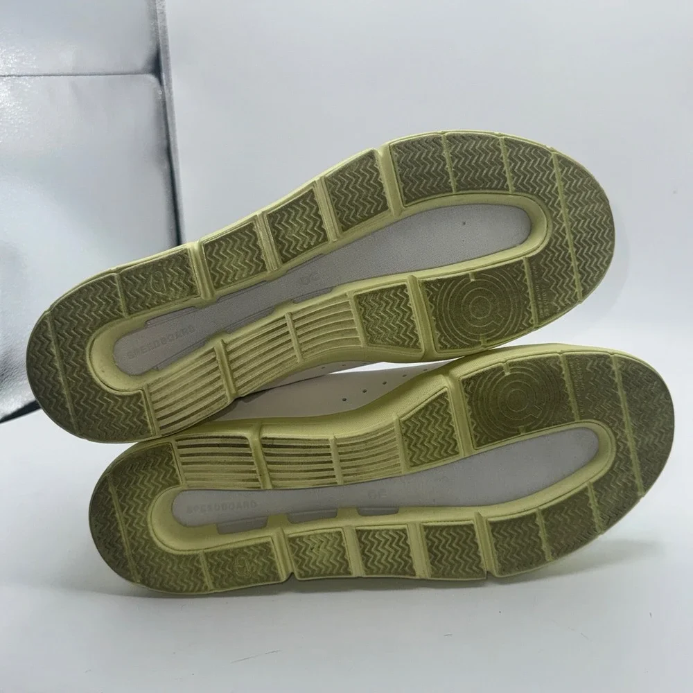 On Cloud THE ROGER Advantage Men 7.5 Sneakers White Hay Yellow Walking Shoes EUC